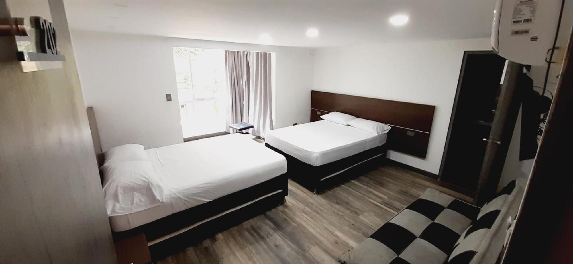 Hotel A & A Santa Alejandria メデジン エクステリア 写真
