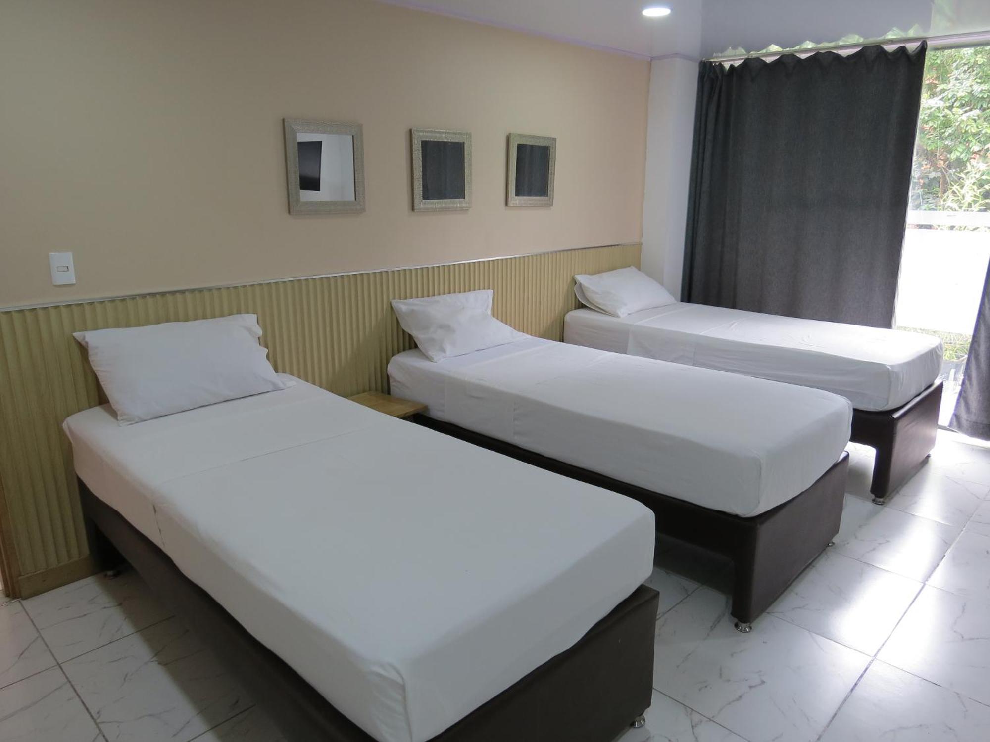 Hotel A & A Santa Alejandria メデジン エクステリア 写真